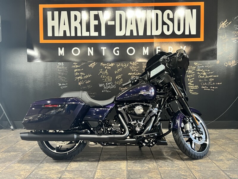 2025 Harley-Davidson<sup>®</sup> Street Glide® Mystic Shift - Black Finish