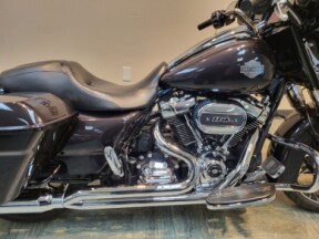 2021 Harley-Davidson<sup>®</sup> Street Glide<sup>®</sup> Special Black Jack Metallic FLHXS thumb 3