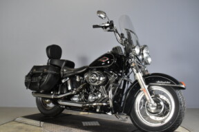 2014 Harley-Davidson® Heritage Softail® Classic FLSTC thumb 2