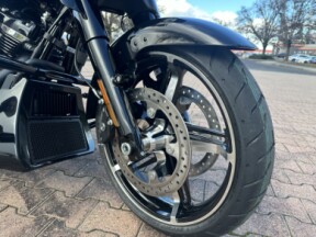 FLHX 2024 Street Glide® thumb 1