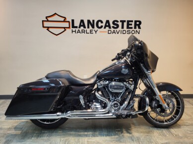 2021 Harley-Davidson<sup>®</sup> Street Glide<sup>®</sup> Special Black Jack Metallic FLHXS