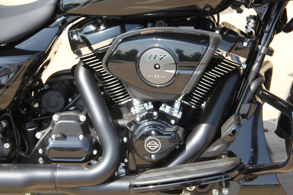 2025 Harley-Davidson Road Glide - Photo 10