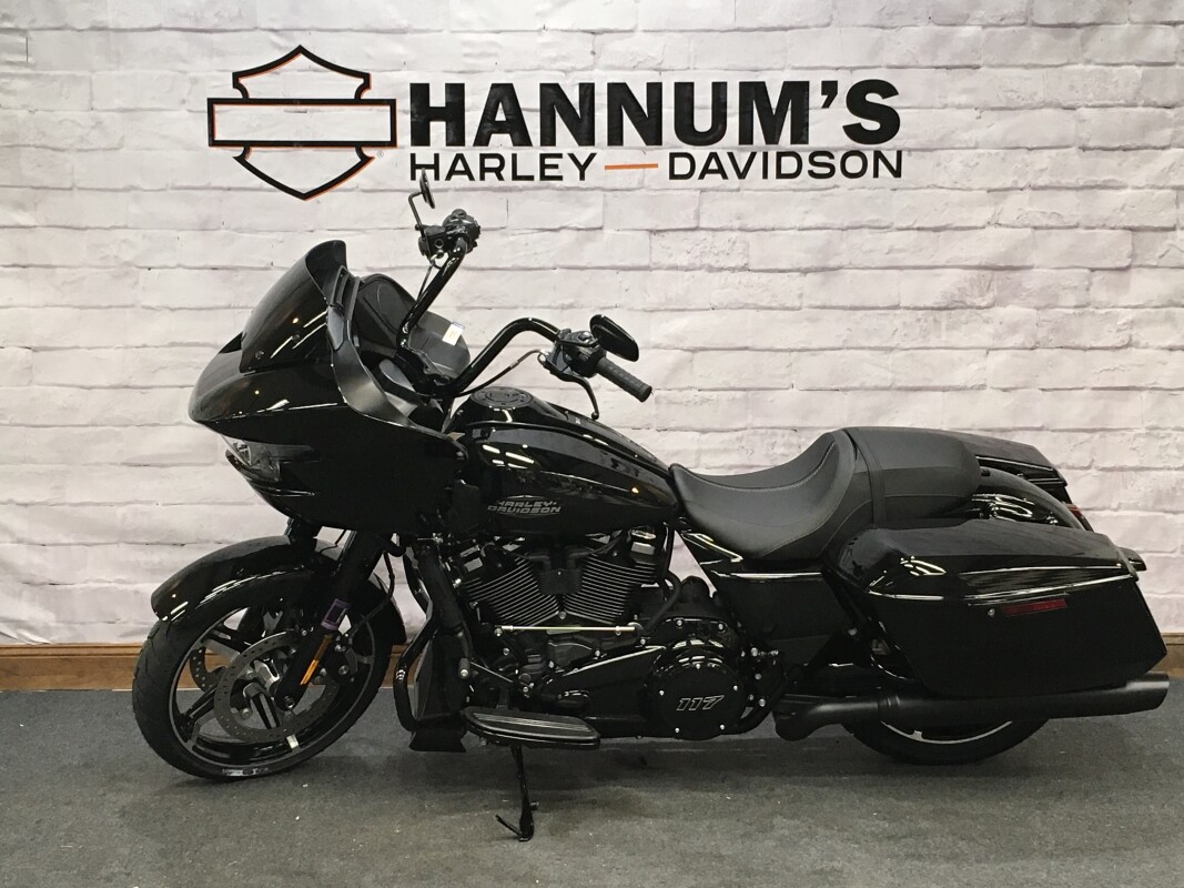 2025 Harley-Davidson Road Glide Vivid Black - Black Finish FLTRX - Photo 5