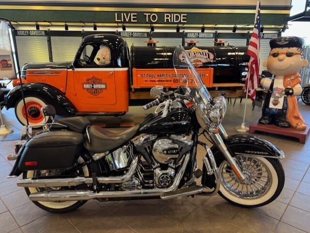 2017 Harley Davidson Softail Deluxe FLSTN