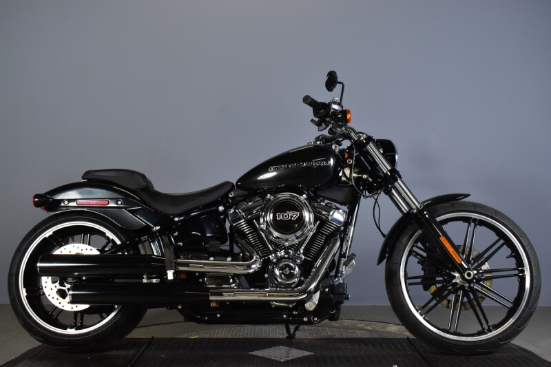 2018 Harley-Davidson® Breakout® FXSB