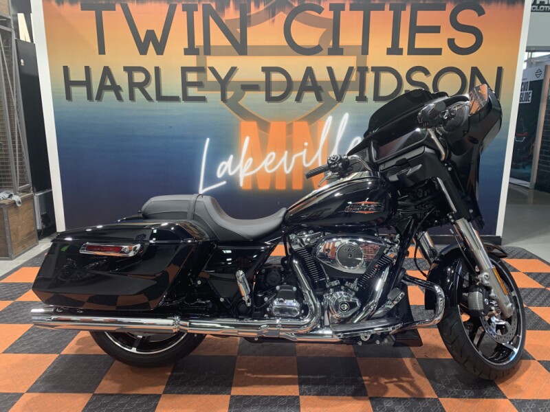 【中古】 Ridin the Hi－Line Wylie＆TheWildWest Hale's Harley-Davidson New Motorcycle Inventory for sale in
