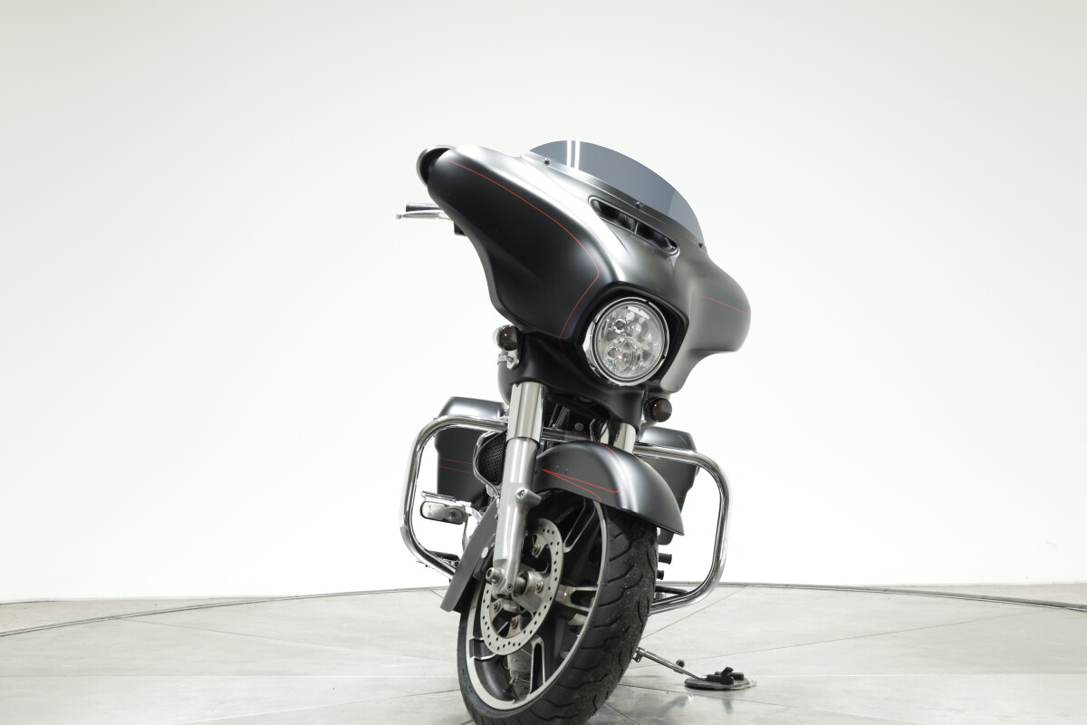 2015 HARLEY-DAVIDSON FLHXS STREET GLIDE SPECIAL in Black Denim with 16480 miles - Photo 7
