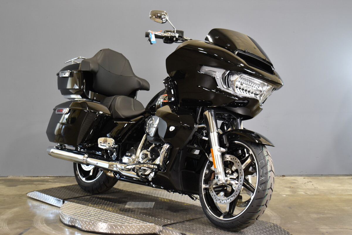 2025 Harley-Davidson Road Glide FLTRX - Photo 2