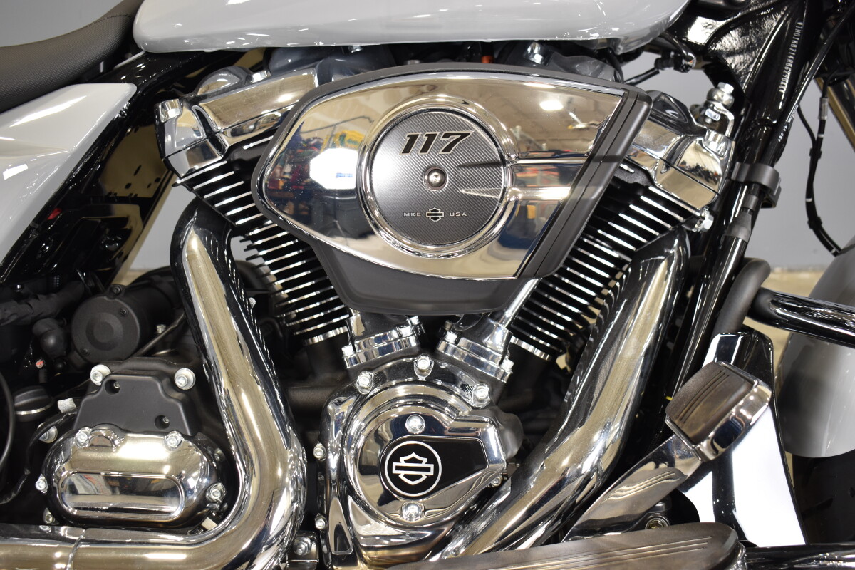 2024 Harley-Davidson Street Glide FLHX - Photo 10