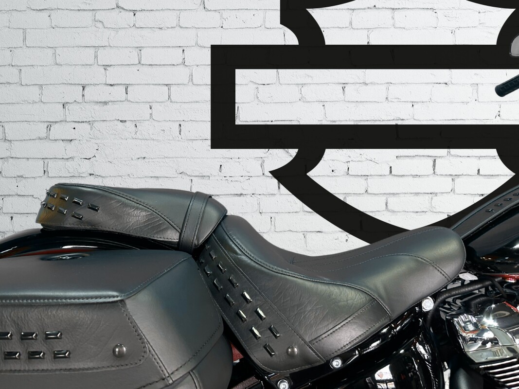 2025 Harley-Davidson Heritage Classic Whiskey Fire / Vivid Black - Photo 6