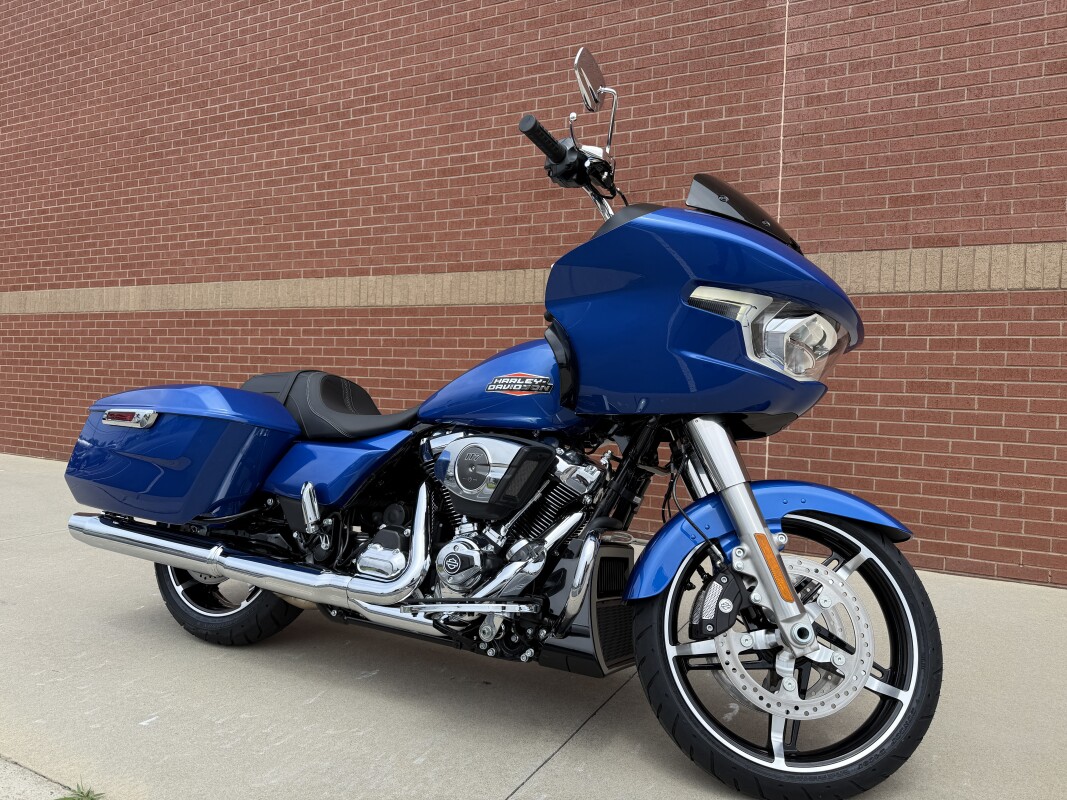 FLTRX 2025 Road Glide - Photo 2