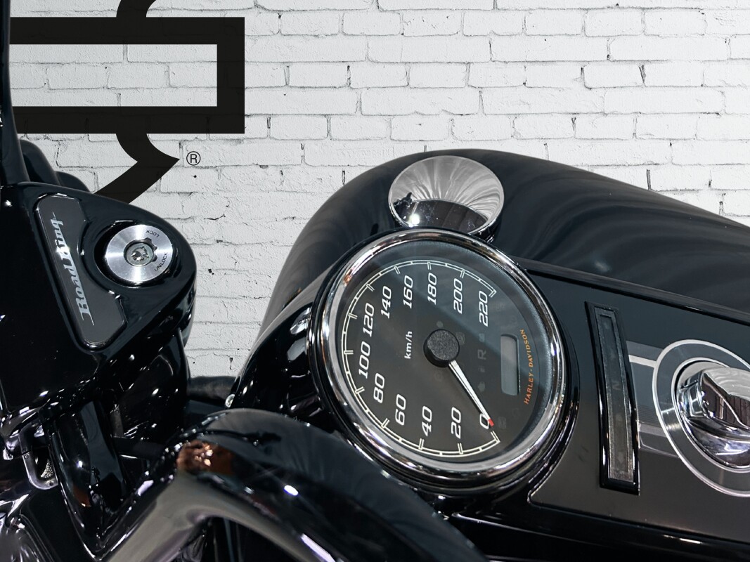 2025 Harley-Davidson Road King Special Vivid Black - Photo 9