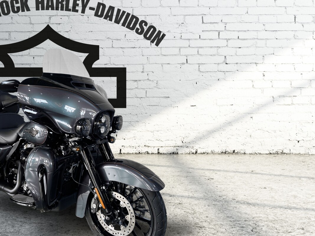 2025 Harley-Davidson Tri Glide Ultra Iron Horse Metallic / Vivid Black - Black Finish - Photo 3