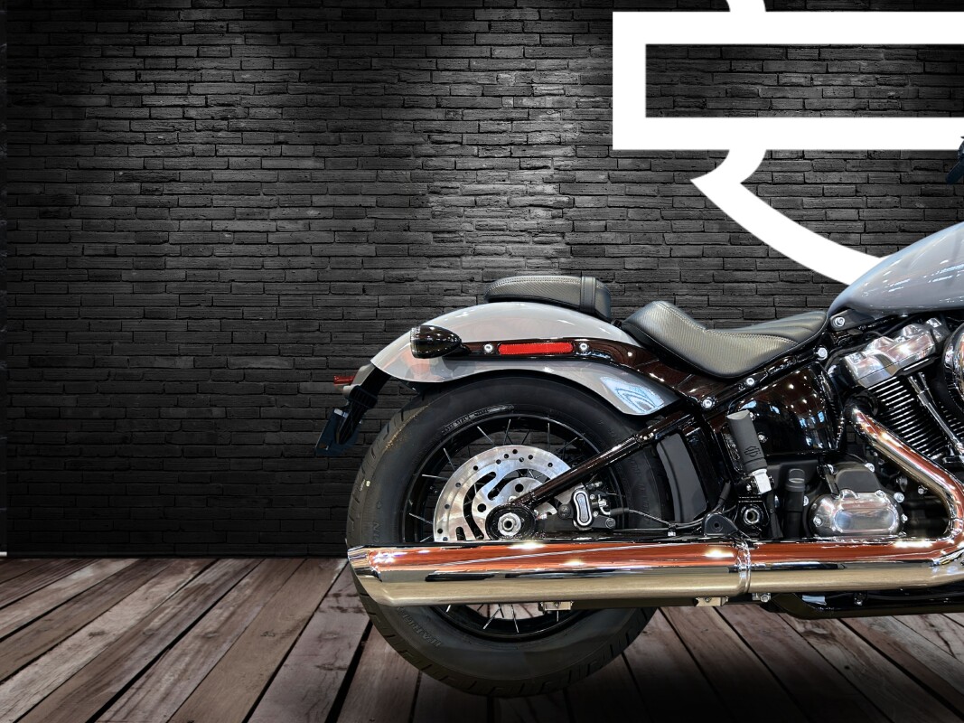 2025 Harley-Davidson Street Bob Billiard Grey w/Laced Wheels - Photo 5