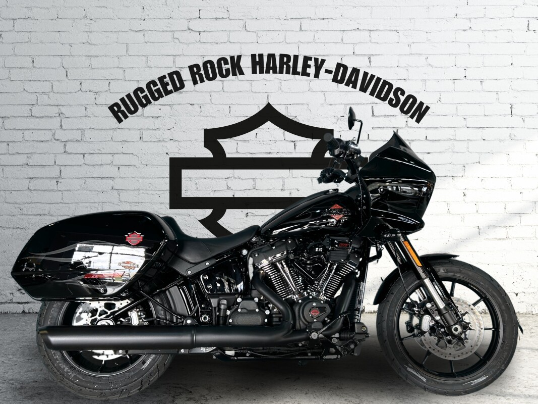 2025 Harley-Davidson<sup>®</sup> Low Rider™ ST Midnight Firestorm - Black Finish