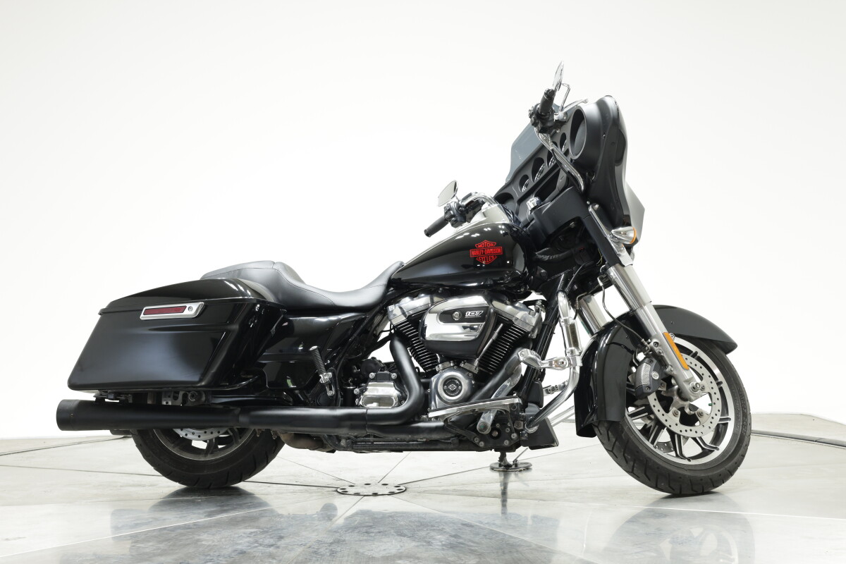 2019 Harley-Davidson FLHT Electra Glide Standard in Vivid Black with 20774 miles