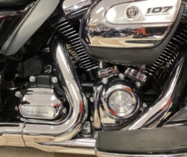 2018 Harley-Davidson<sup>®</sup> Ultra Limited Vivid Black thumb 0