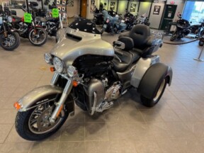 2017 Harley Davidson Tri-Glide Ultra FLHTCUTG thumb 0