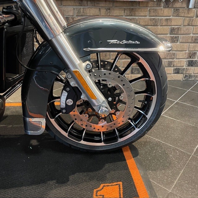 2025 Tri Glide Ultra (FLHTCUTG) - Photo 6