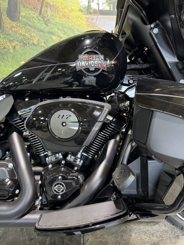 2025 Harley-Davidson Street Glide Ultra - Photo 3