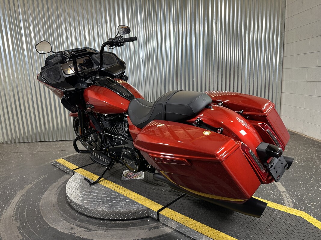 2025 Harley-Davidson Road Glide Whiskey Firestorm - Black Finish - Photo 6