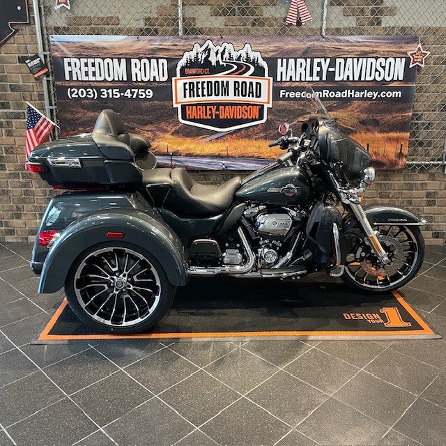 2025 Tri Glide® Ultra (FLHTCUTG)