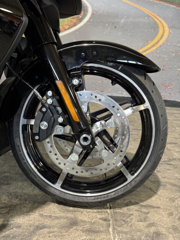 2025 Harley-Davidson Street Glide Ultra - Photo 6