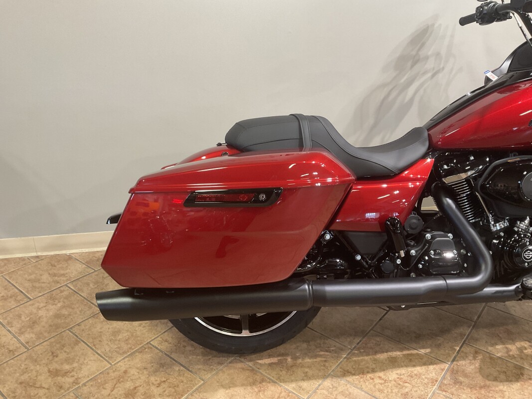 2025 Harley-Davidson Road Glide Brilliant Red FLTRX - Photo 5