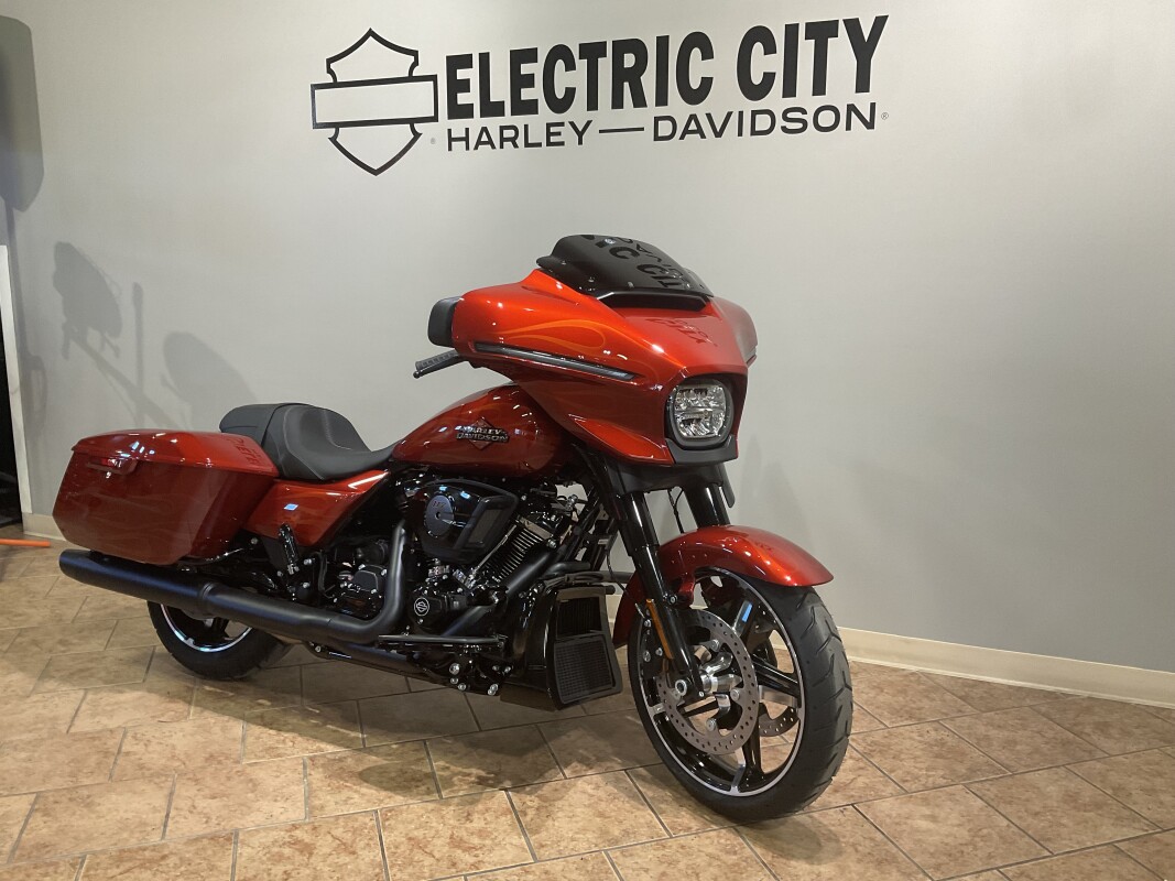 2025 Harley-Davidson Street Glide Whiskey Firestorm - Black Finish FLHX - Photo 3