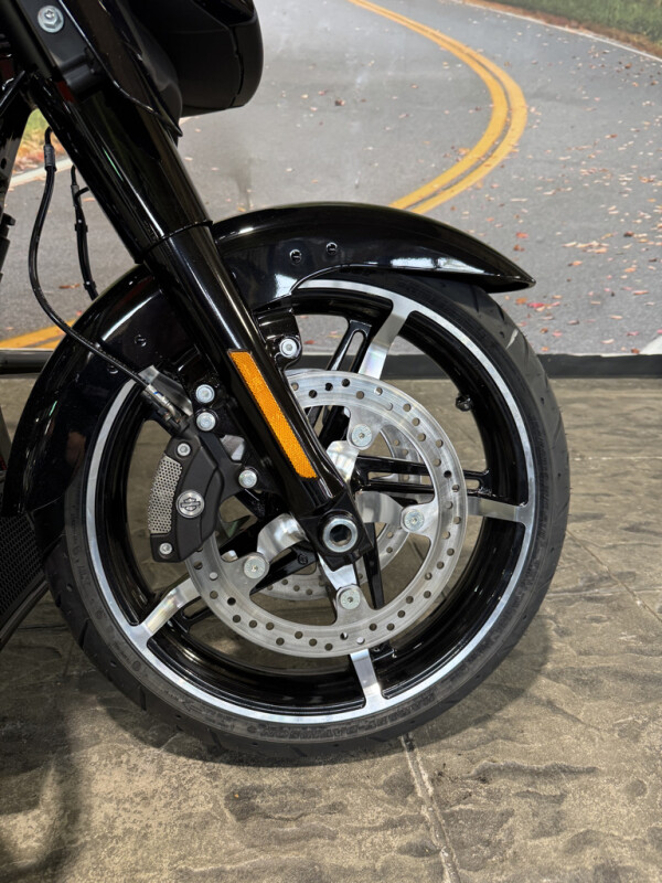 2025 Harley-Davidson Street Glide - Photo 6