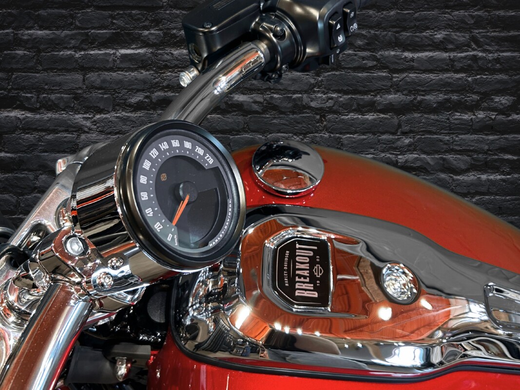 2025 Harley-Davidson Breakout Brilliant Red - Photo 9
