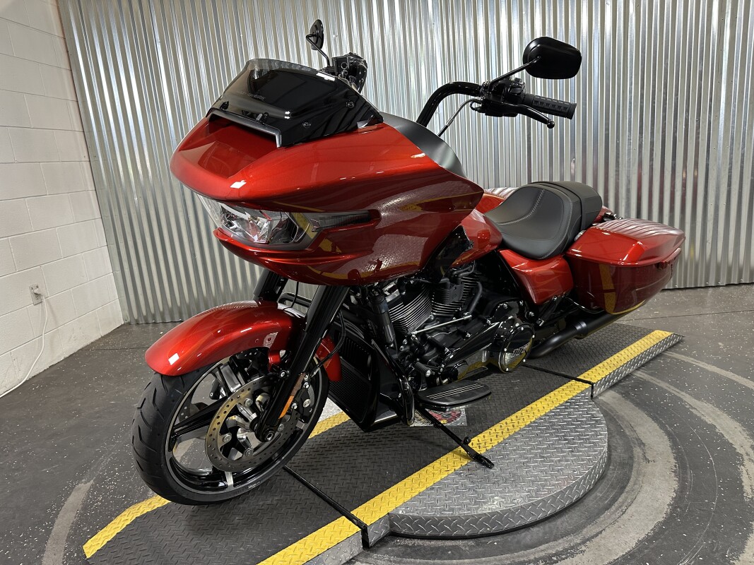 2025 Harley-Davidson Road Glide Whiskey Firestorm - Black Finish - Photo 4