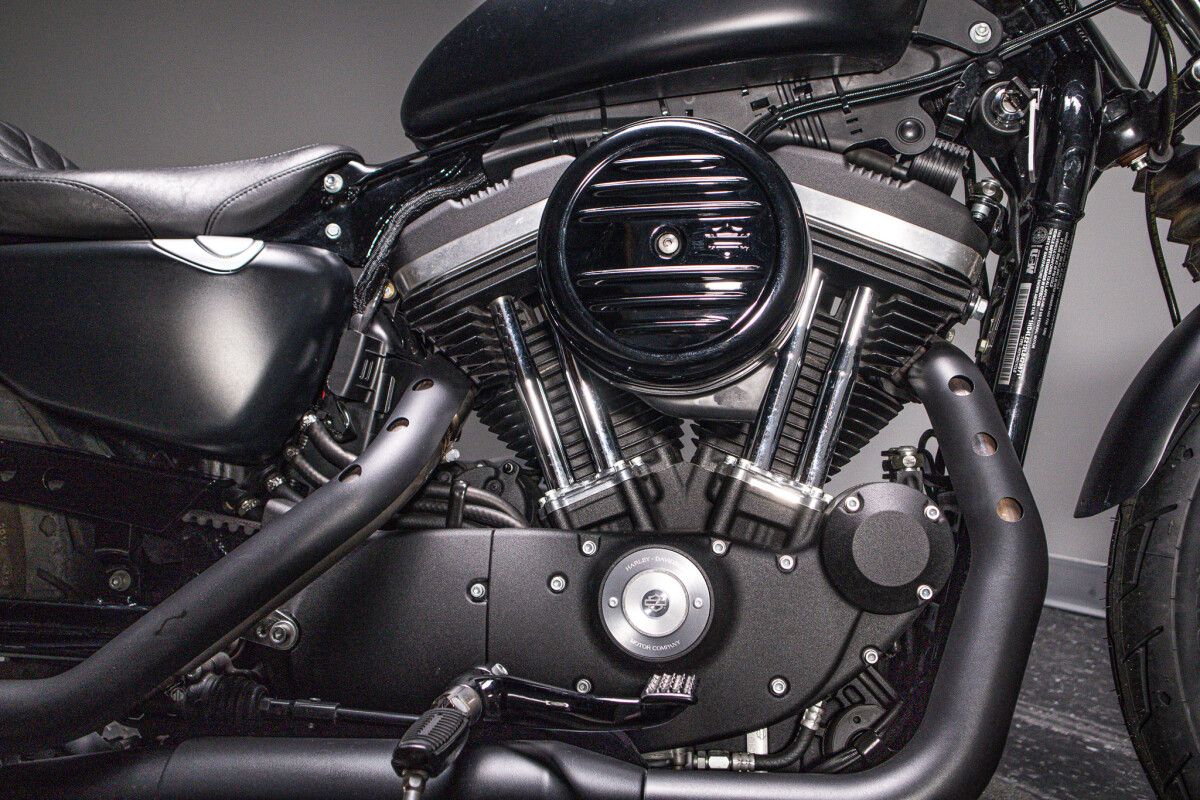 2020 Iron 883 (XL883N) - Photo 10