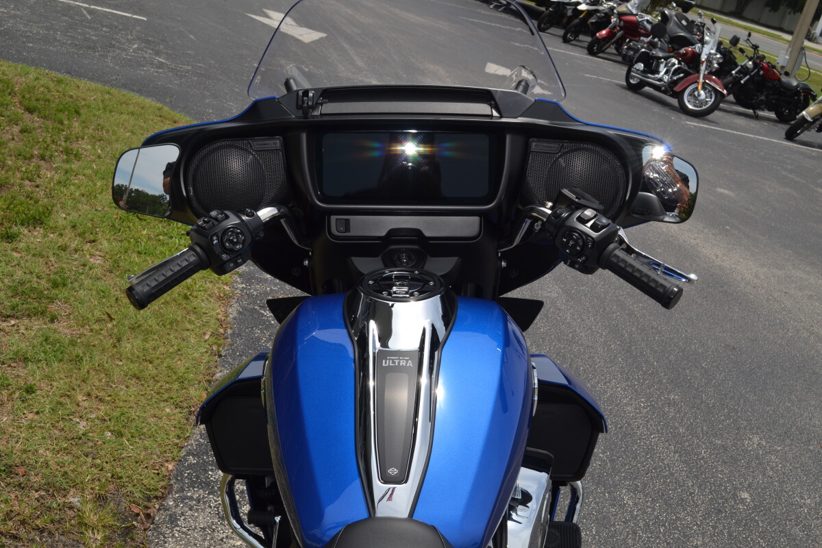 2025 Harley-Davidson Street Glide Ultra Blue Burst - FLHXU - Photo 10