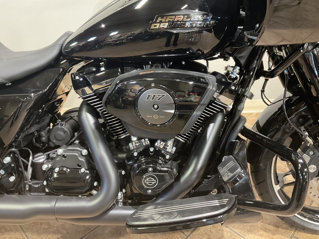2025 Harley-Davidson Road Glide Vivid Black FLTRX - Photo 2