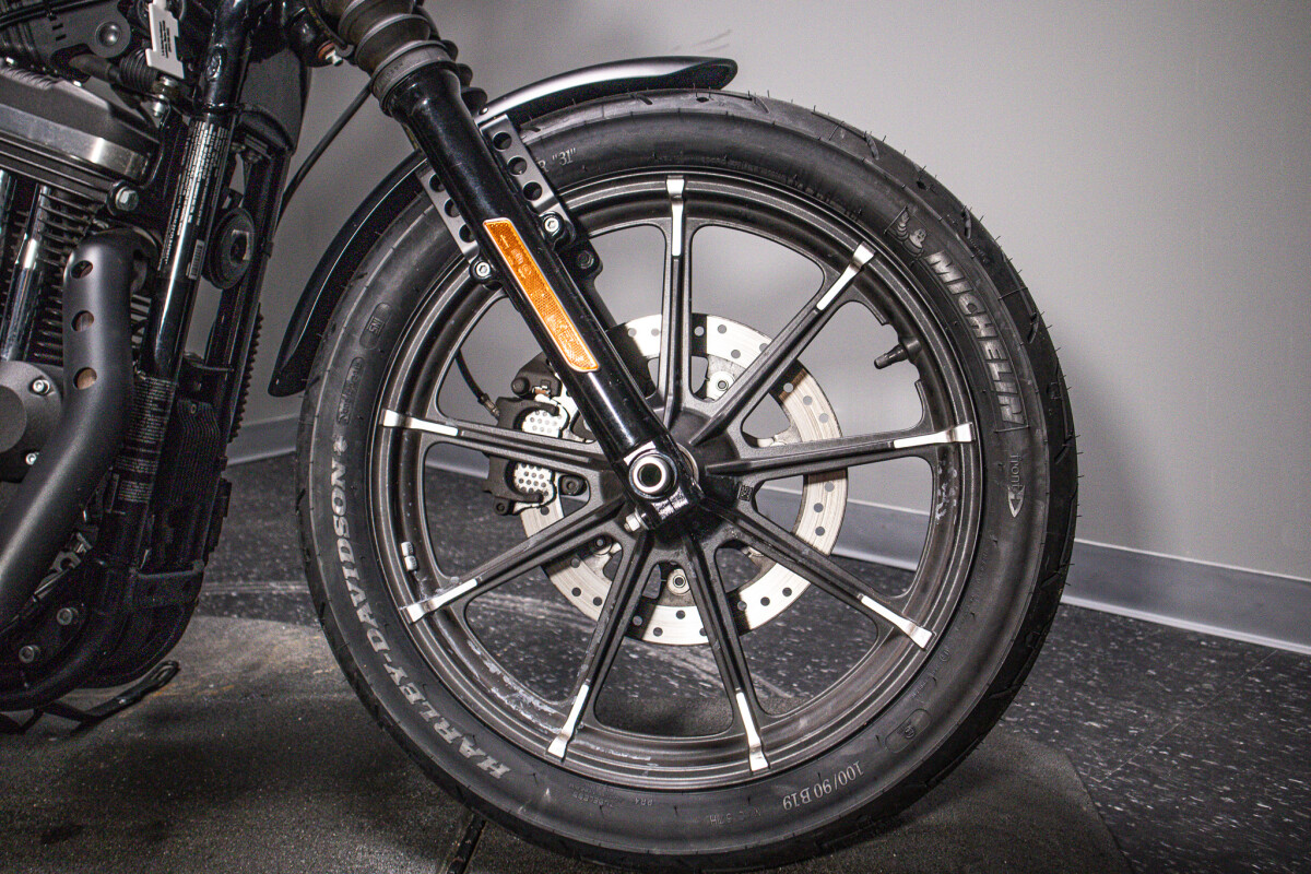 2020 Iron 883 (XL883N) - Photo 9