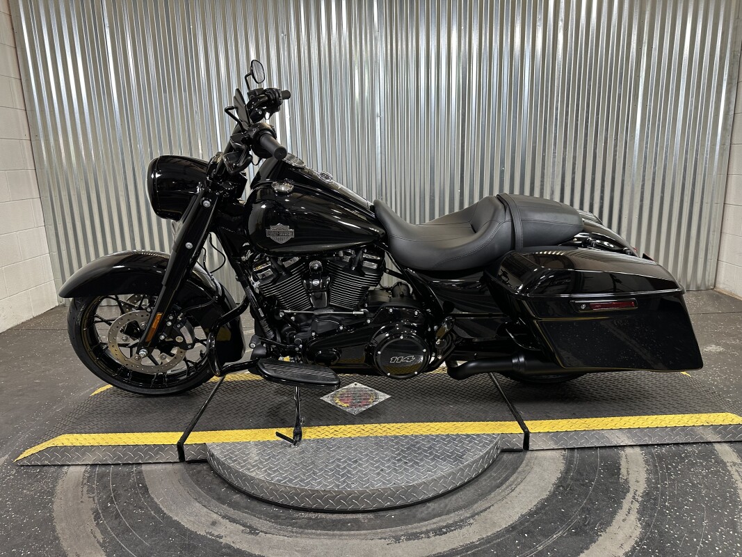 2025 Harley-Davidson Road King Special Vivid Black - Photo 5