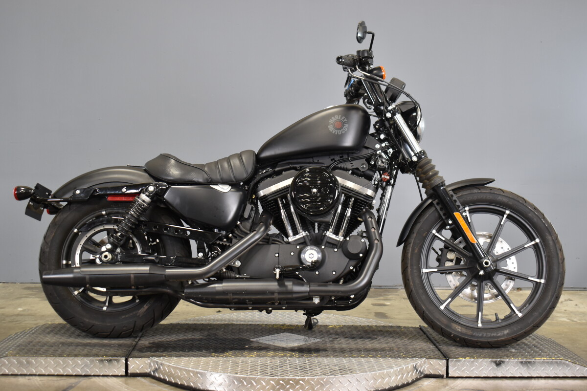 2022 Harley-Davidson Iron 883 XL 883N