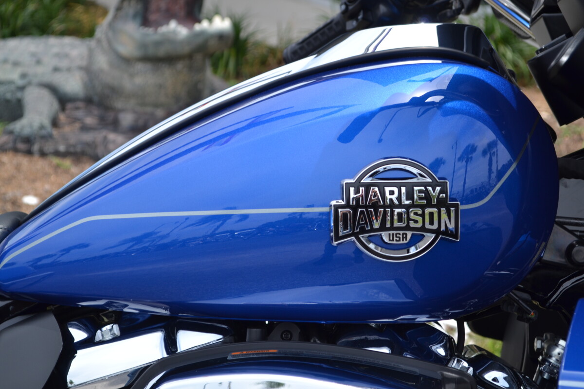 2025 Harley-Davidson Street Glide Ultra Blue Burst - FLHXU - Photo 4
