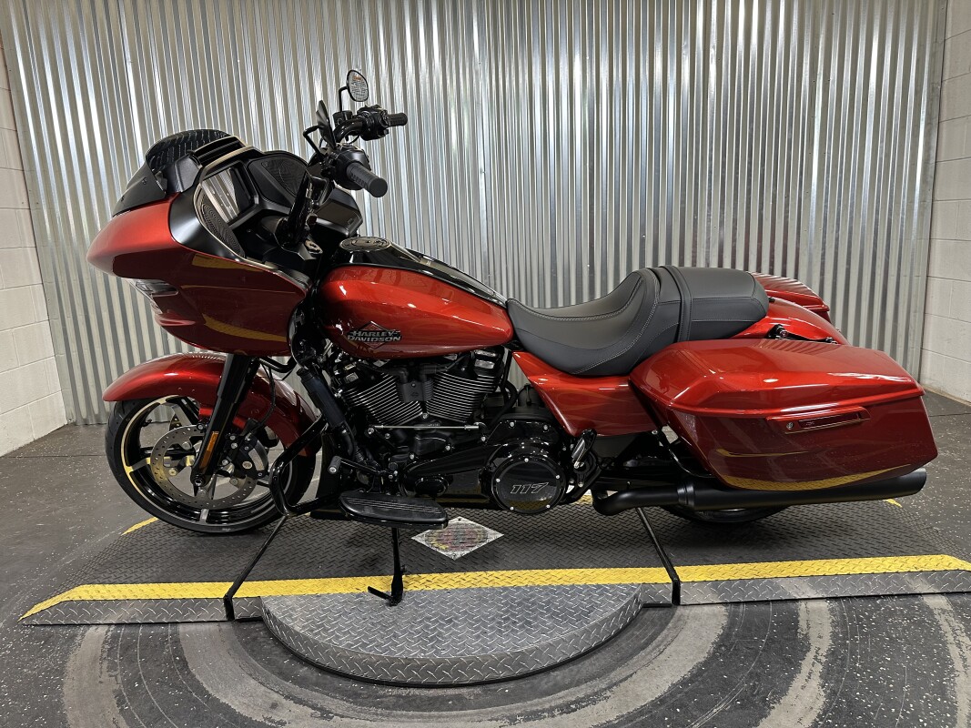 2025 Harley-Davidson Road Glide Whiskey Firestorm - Black Finish - Photo 5