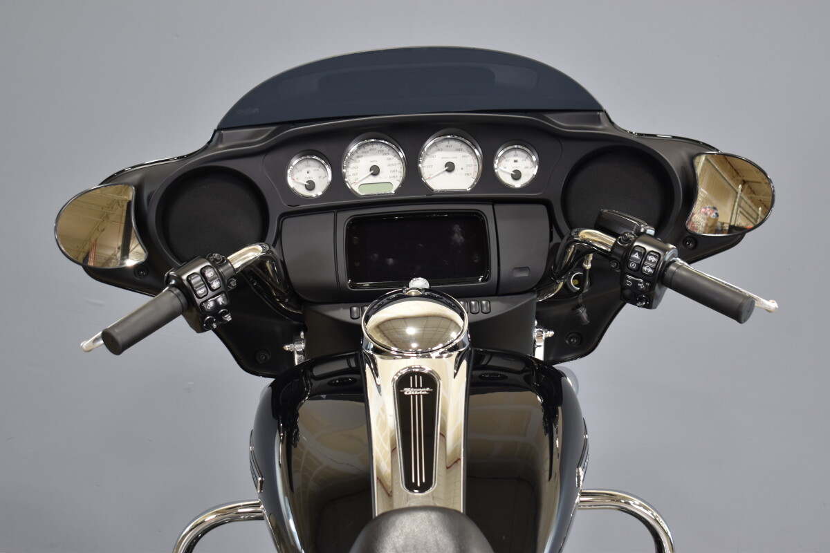 2023 Harley-Davidson Street Glide FLHX - Photo 8