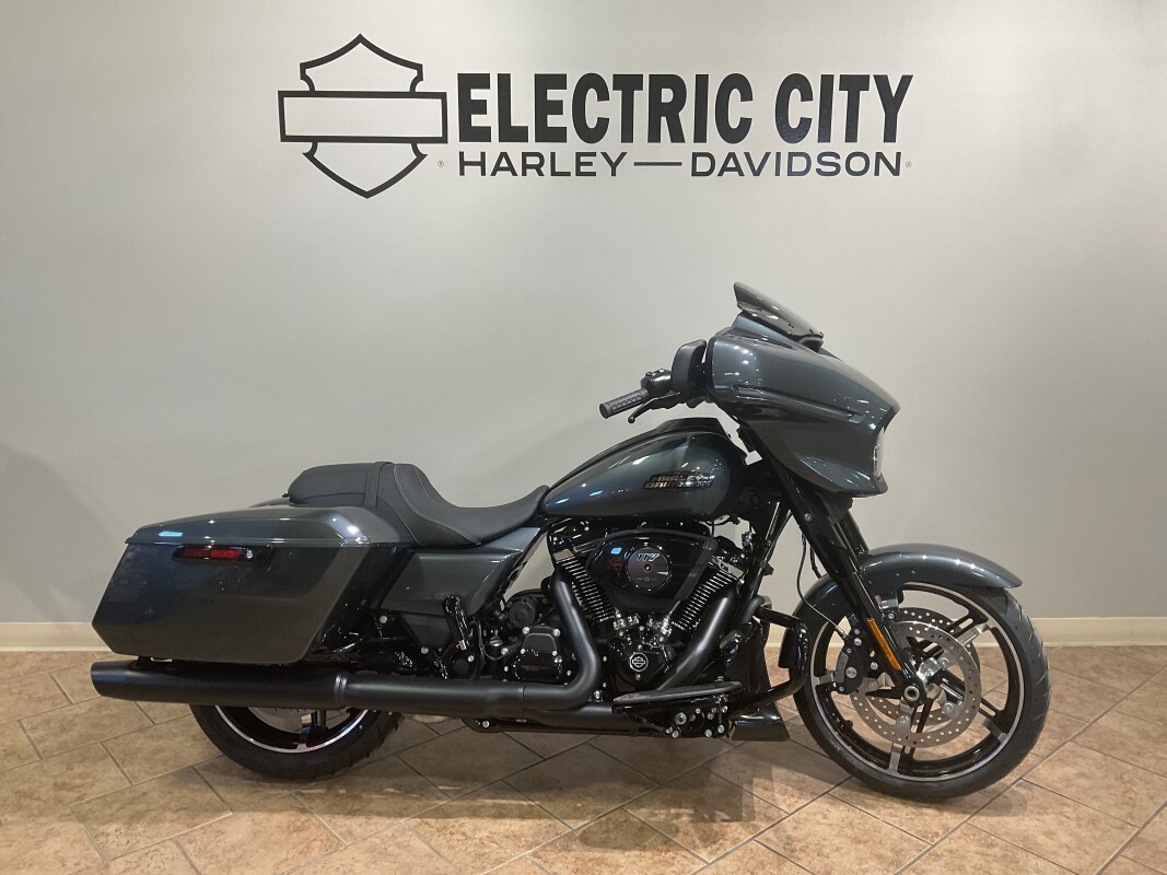 2025 Harley-Davidson Street Glide Iron Horse Metallic FLHX