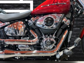 2025 Harley-Davidson<sup>®</sup> Breakout<sup>®</sup> thumb 1