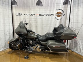 2019 Harley-Davidson<sup>®</sup> Ultra Limited FLHTK  Industrial Gray Denim/Black Denim thumb 0