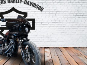 2026 Harley-Davidson® Low Rider® ST Vivid Black Black Trim thumb 2