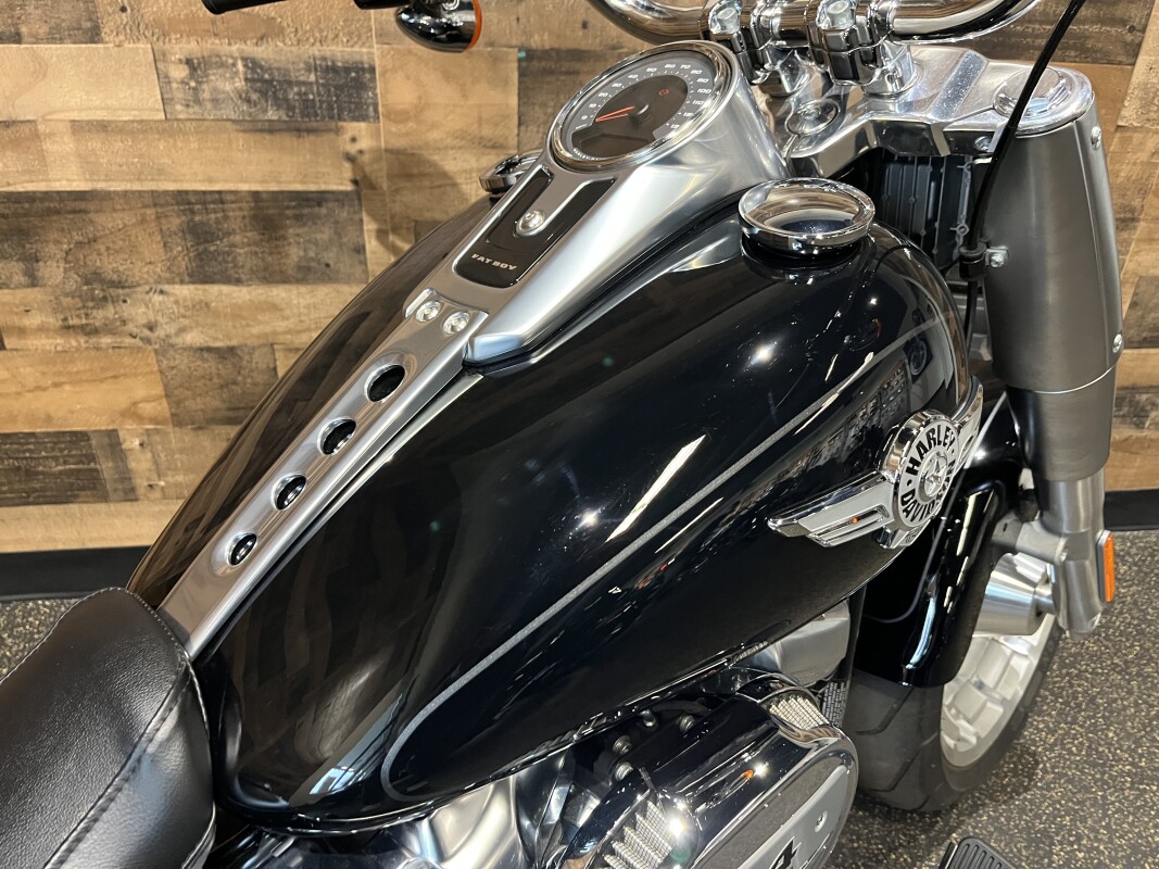2019 Harley-Davidson Fat Boy 114 Vivid Black FLFBS - Photo 5