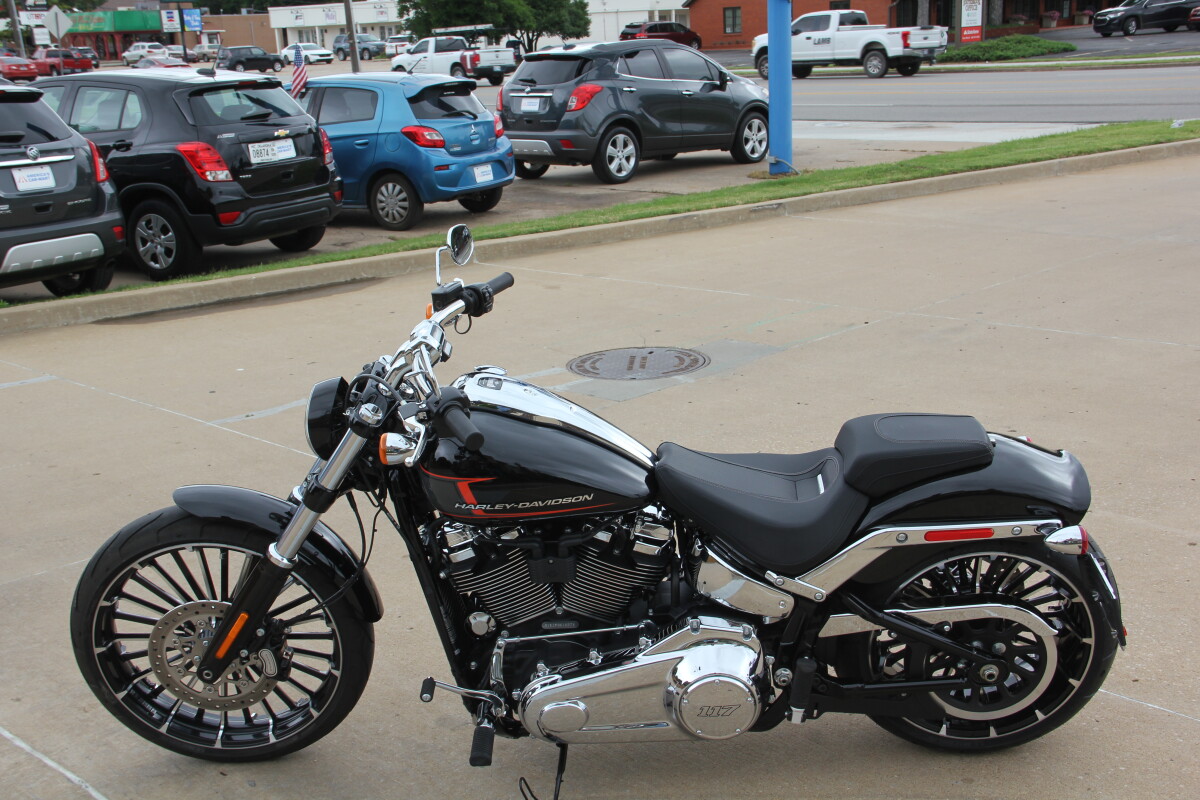 2023 Harley-Davidson Breakout - Photo 3