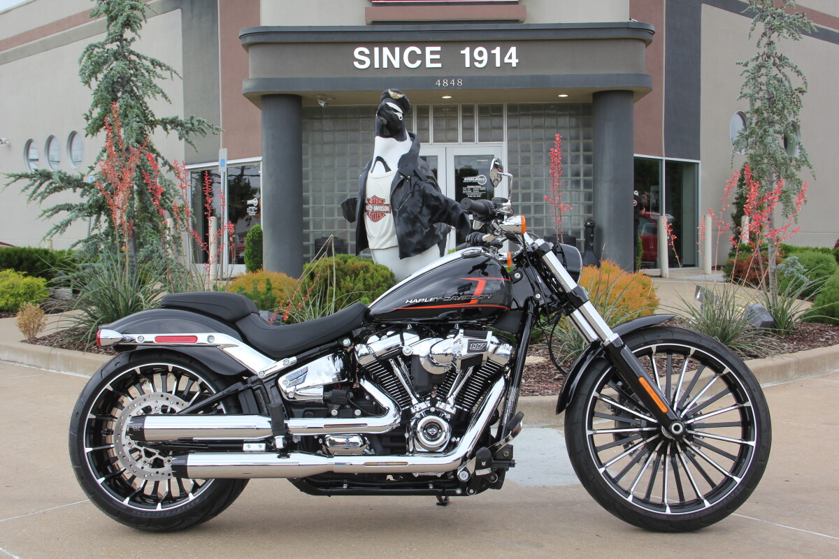 2023 Harley-Davidson Breakout - Photo 2