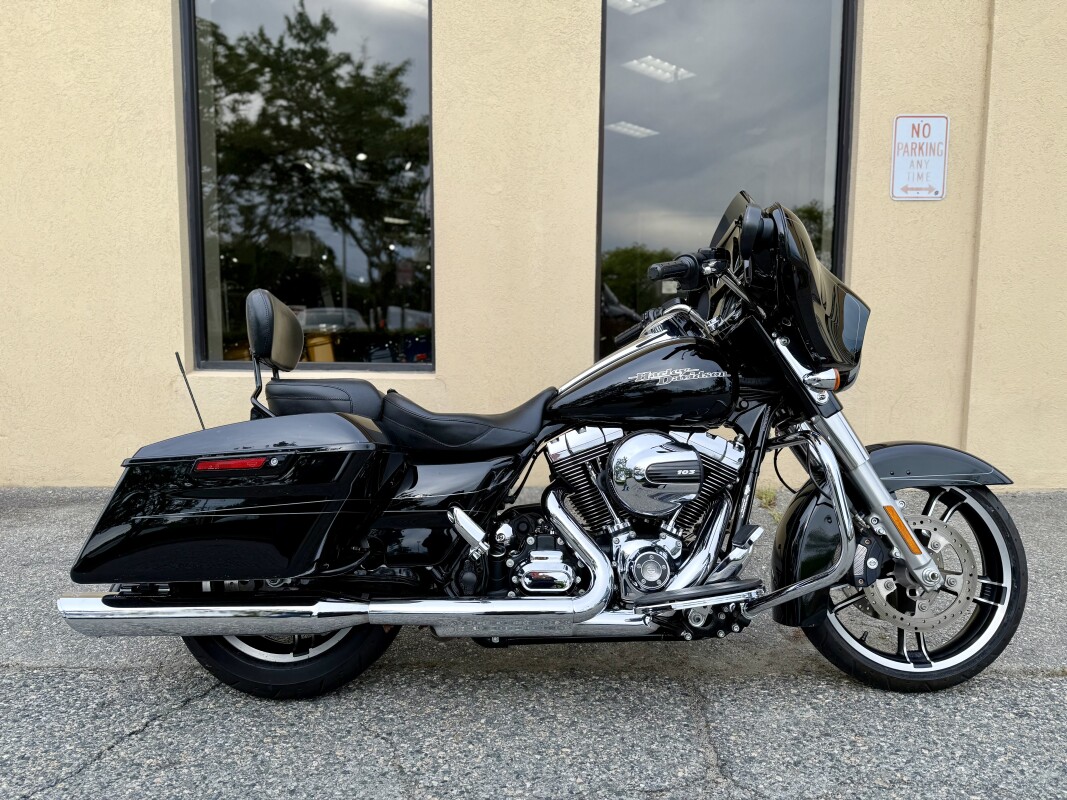 2015 Harley-Davidson Street Glide Special FLHXS - Photo 2