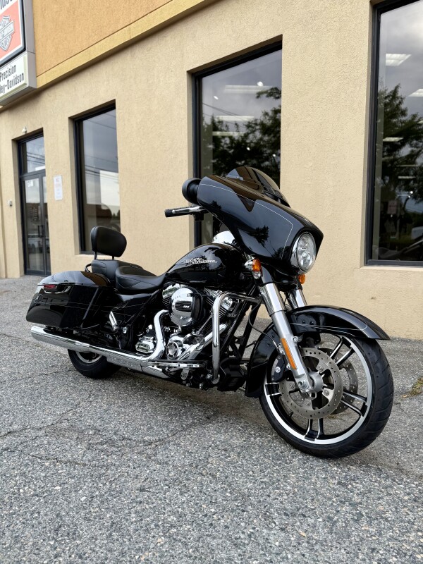 2015 Harley-Davidson Street Glide Special FLHXS - Photo 3